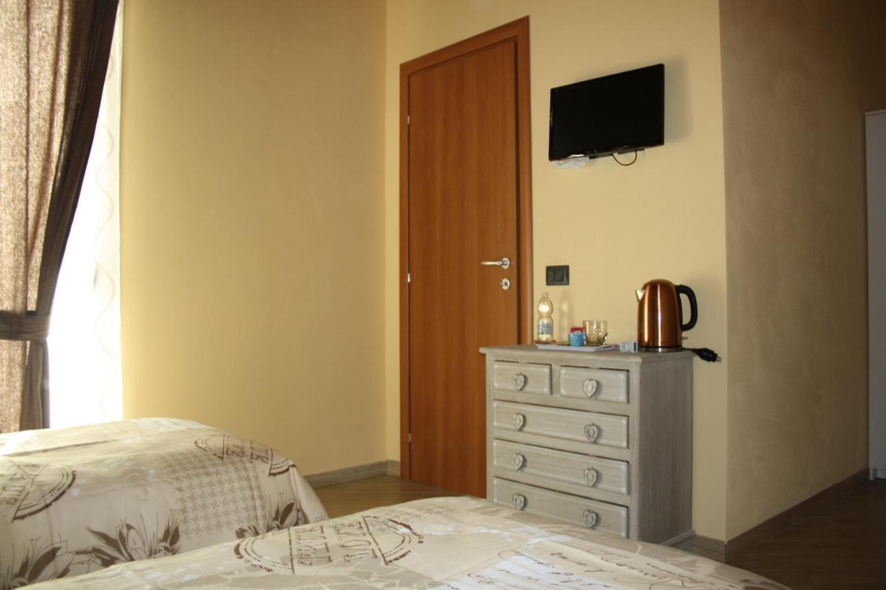 B & B La Casa di Nuvola Cantu Bagian luar foto