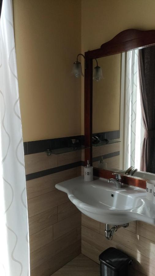 B & B La Casa di Nuvola Cantu Bagian luar foto